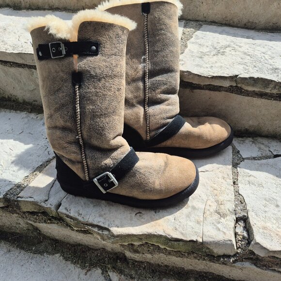 Ugg Classic Tall Dylan Boots Size 8 Moto Buckle Leather Serpa - Picture 1 of 4